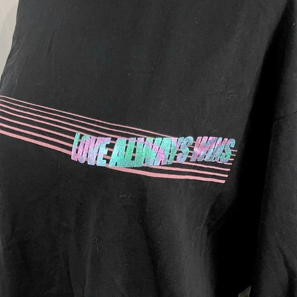 New BP Love Always Wins Metallic Print Long Sleeve Tee Black Unisex Size Small - Picture 9 of 16
